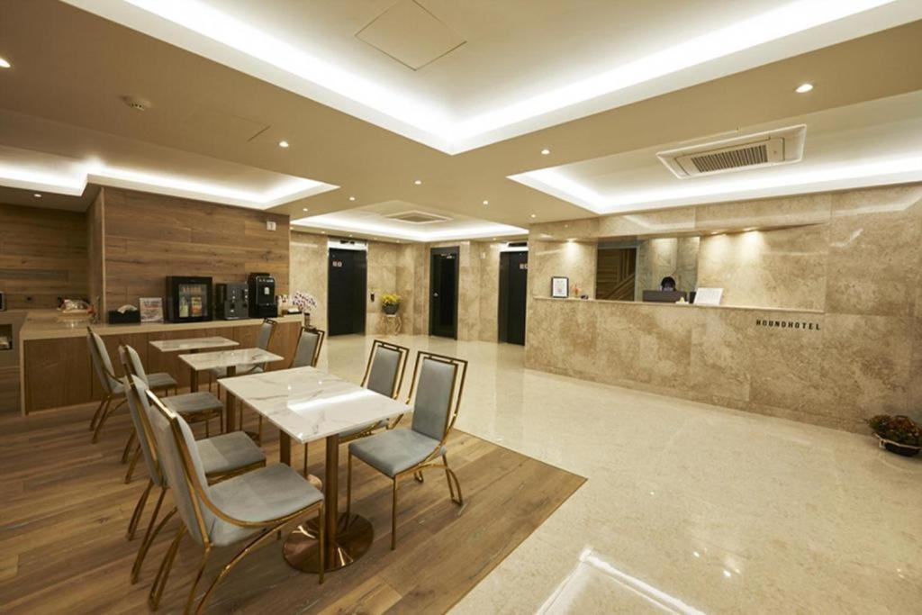 בוסאן Hound Hotel Yeonsan מראה חיצוני תמונה