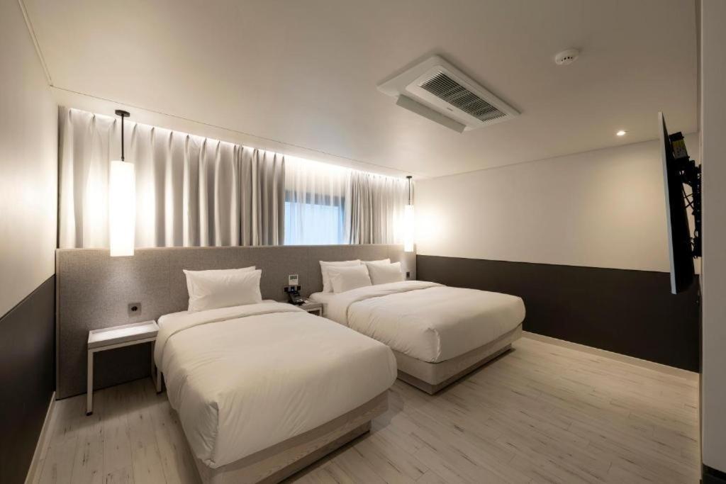בוסאן Hound Hotel Yeonsan מראה חיצוני תמונה