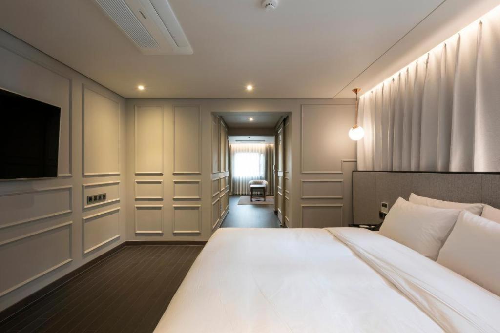 בוסאן Hound Hotel Yeonsan מראה חיצוני תמונה