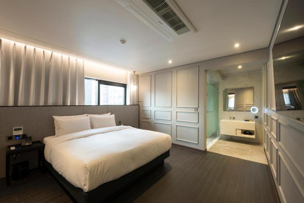 בוסאן Hound Hotel Yeonsan מראה חיצוני תמונה