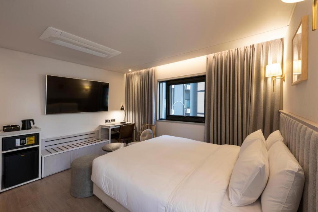 בוסאן Hound Hotel Yeonsan מראה חיצוני תמונה
