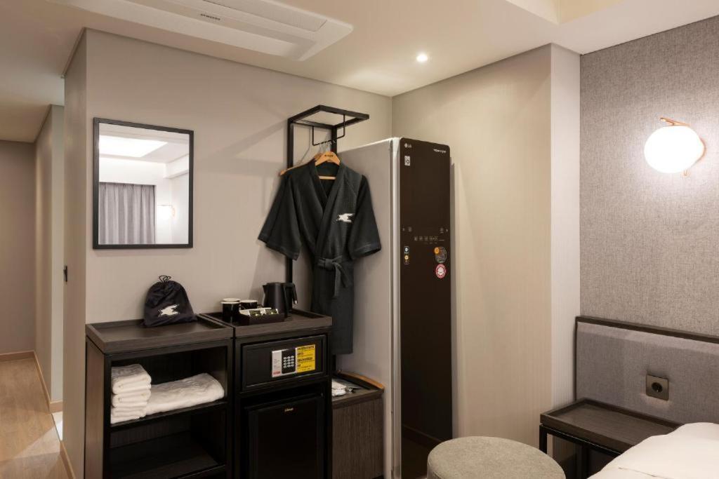 בוסאן Hound Hotel Yeonsan מראה חיצוני תמונה