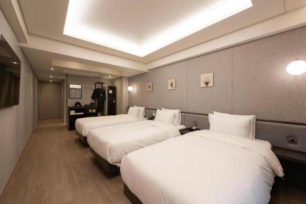 בוסאן Hound Hotel Yeonsan מראה חיצוני תמונה
