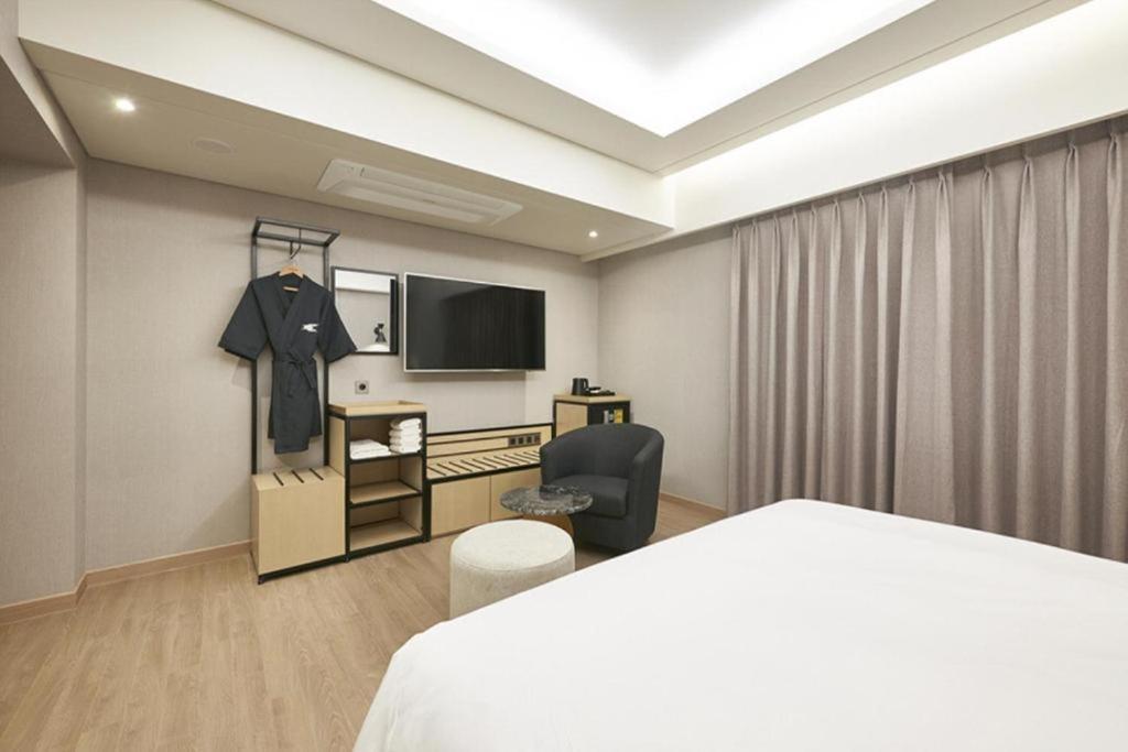 בוסאן Hound Hotel Yeonsan מראה חיצוני תמונה